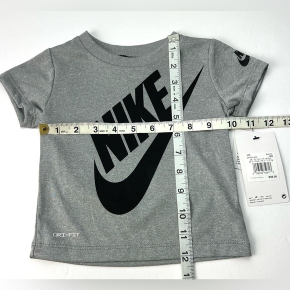 Nike Baby Boy 2 Piece Size 12 Months T-Shirt & Shorts Set DRI-FIT Gray Black - Picture 3 of 4